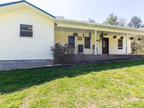891 Barlow Rd, Bone Cave, TN 38581