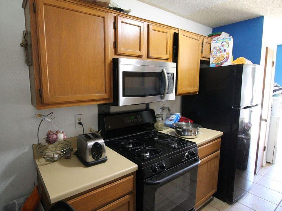 2nd image of 723 Greenlawn Blvd