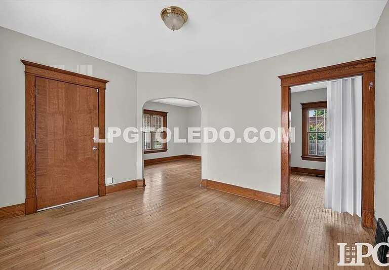 3318 Stickney Ave — Photo 7