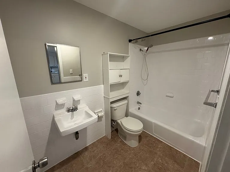 50 Danbury Dr #22 — Photo 13