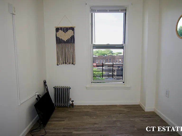 985 Herkimer St #2 — Photo 7