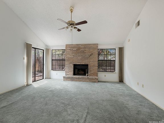 5th image of 9594 CLOVERDALE