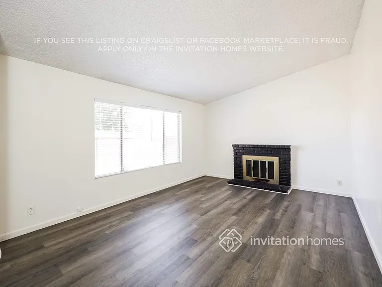 106 Brockton Ct — Photo 4