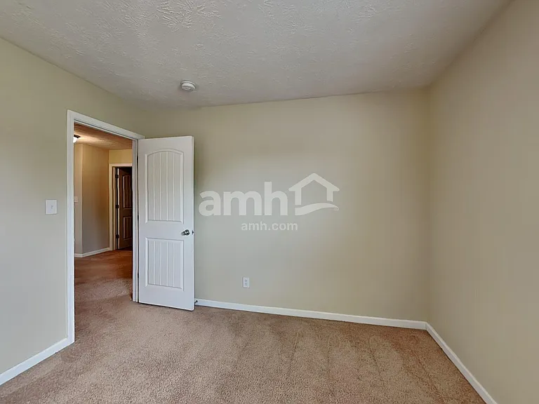 7161 Lakeland Trails Blvd — Photo 18