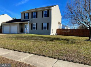 639 Country Path Dr, New Castle, DE 19720