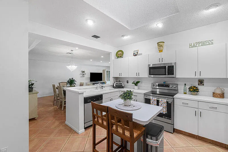8338 Springlake Dr