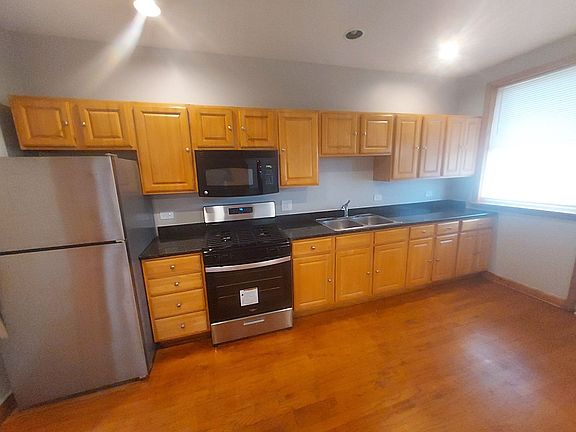 2nd image of 4807-11 W Thomas St #4807-2