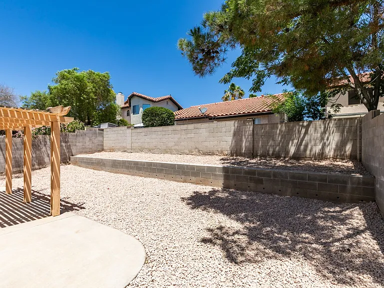 8664 Buttercreek Way — Photo 38