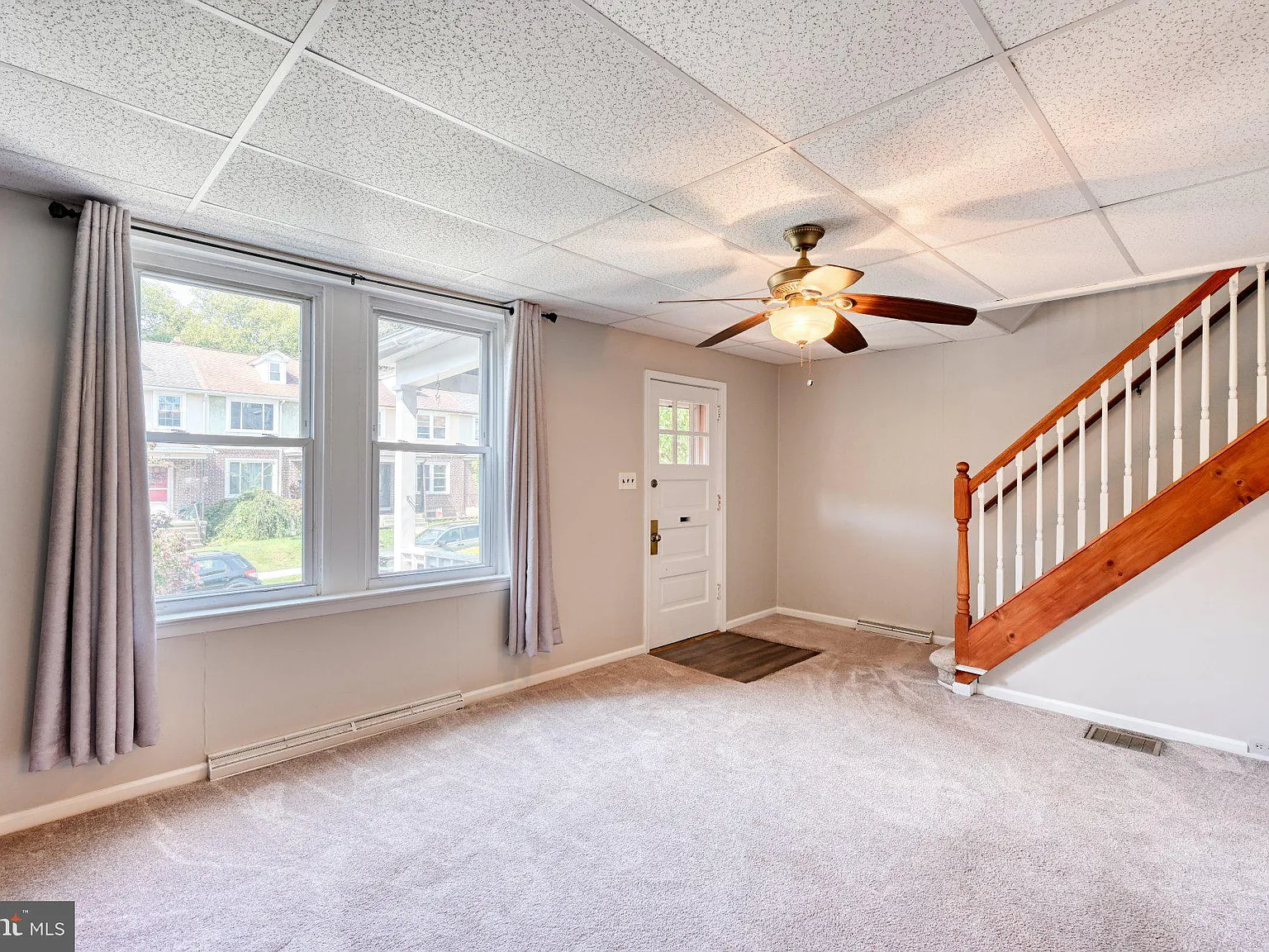 3 bed, 1.5 bath, 1232 sqft, $2,200 — Photo 4