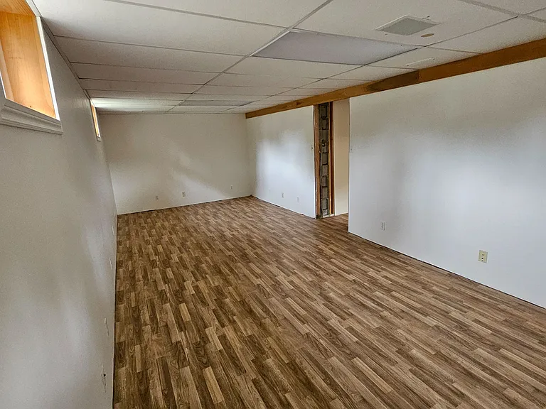 54 Greenlawn Ave — Photo 16