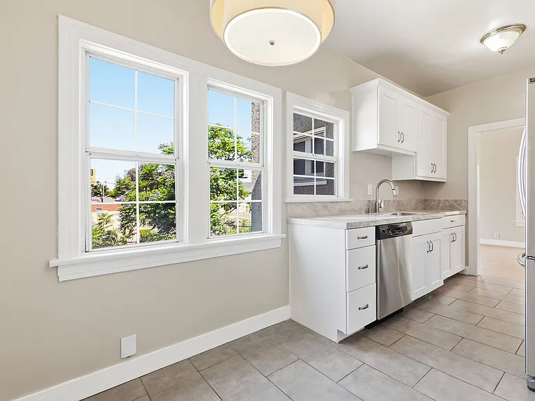 5248 W Olympic Blvd — Photo 3