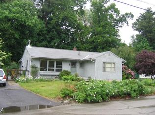 82 Avon Dr, Nashua, NH 03064