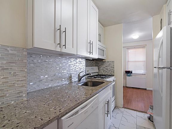 5th image of 225 St Pauls Ave 16h #16H