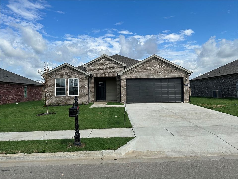 1st image of 607 Cattleman Ln