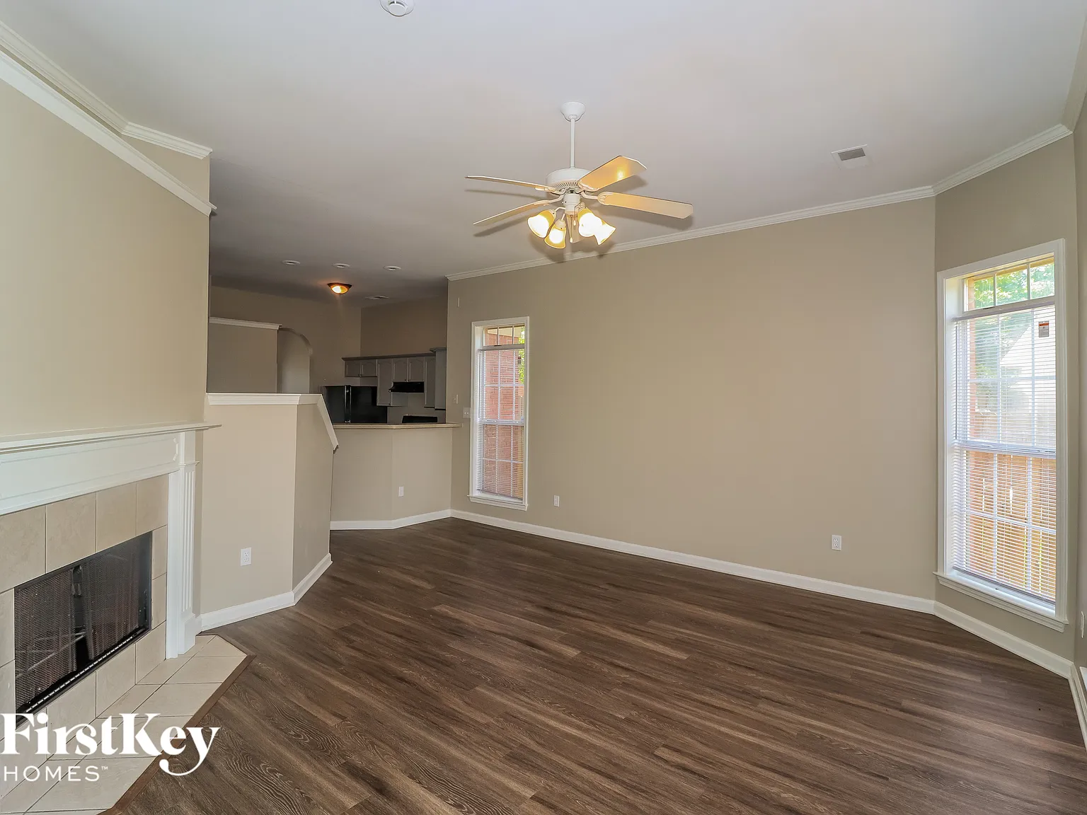 3 bed, 2.5 bath, 1680 sqft, $1,870 — Photo 4