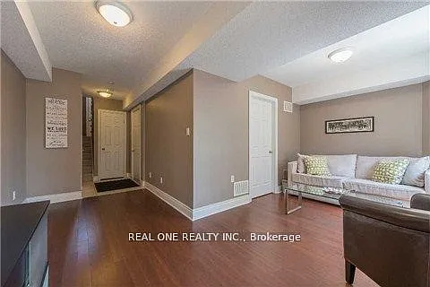 3 bed, $3,400 — Photo 3