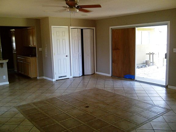 2nd image of 752 N Kemp Ave