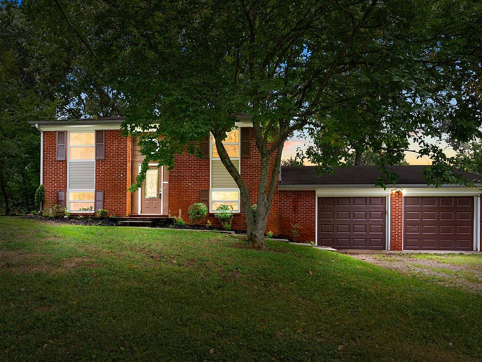 1st image of 304 Plantation Dr