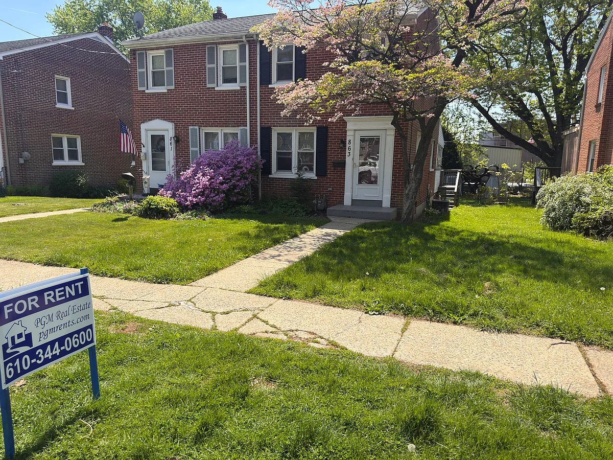 Building Photo - 863 Fountain Ave