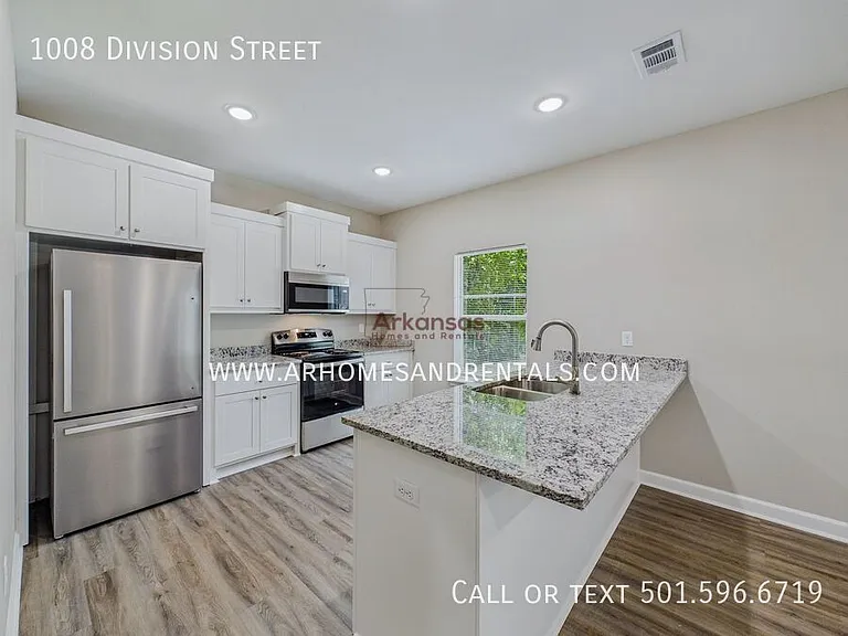 1008 Division St — Photo 5