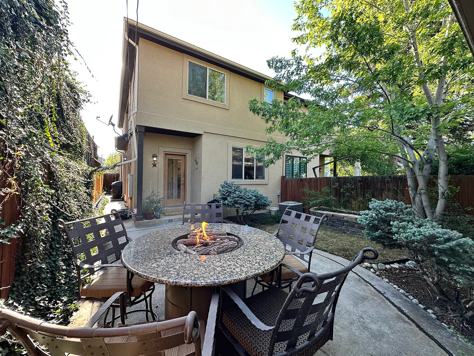 4 bed, 3.5 bath, 2753 sqft, $5,345 — Photo 2
