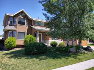 9963 S Summit View Dr, Sandy, UT 84092