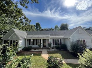206 Dusty Dr, West Union, SC 29696