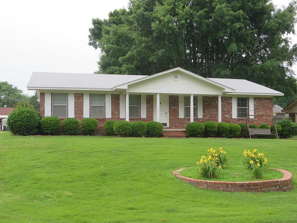 1st image of 1116 N 6th St