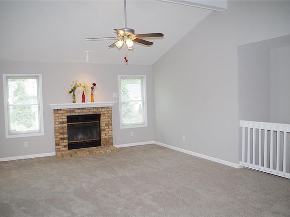 3rd image of 14 Rhinegarten Dr