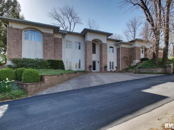 5422 Homan Falls Dr, Quincy, IL 62305