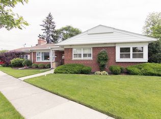 1231 S Delphia Ave, Park Ridge, IL 60068
