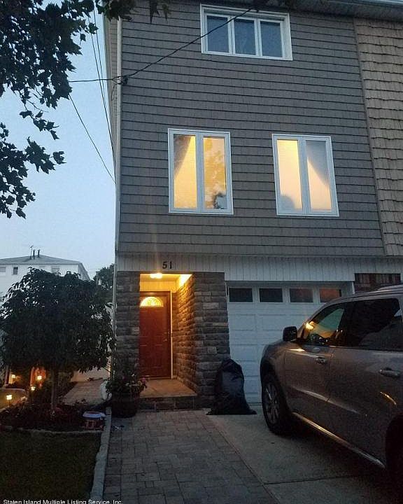 1st image of 51 Kelvin Ave