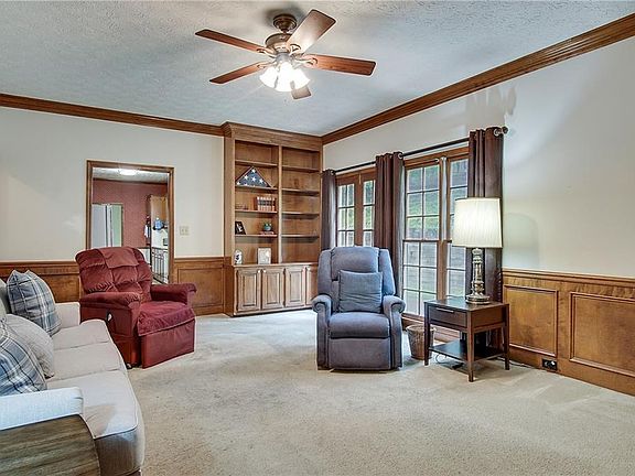 4th image of 9305 Delft Way