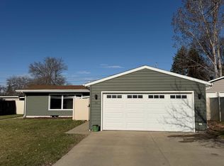10 24th St SW, Minot, ND 58701