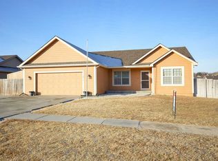 1012 Meadowbrooke Ln, Junction City, KS 66441