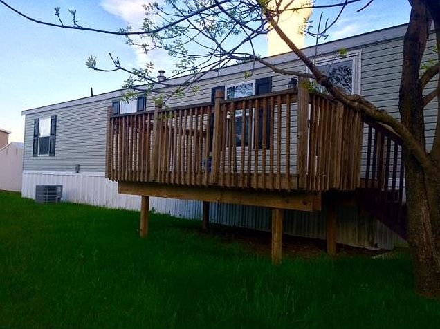 1st image of 906 Birch Dr