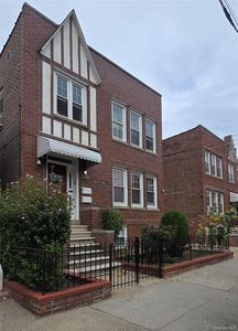 2887 E 194 Street, Bronx, NY, 10461