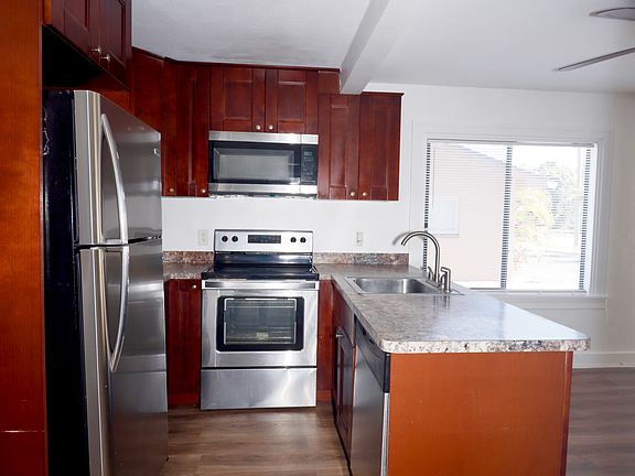 4th image of 1534 S Myrtle Ave