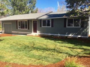 1122 NW Canyon Dr, Redmond, OR 97756