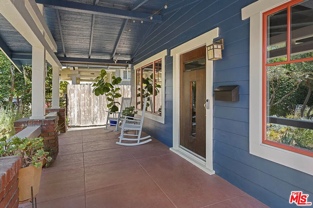 3 bed, 3.0 bath, 1809 sqft, $7,100 — Photo 4