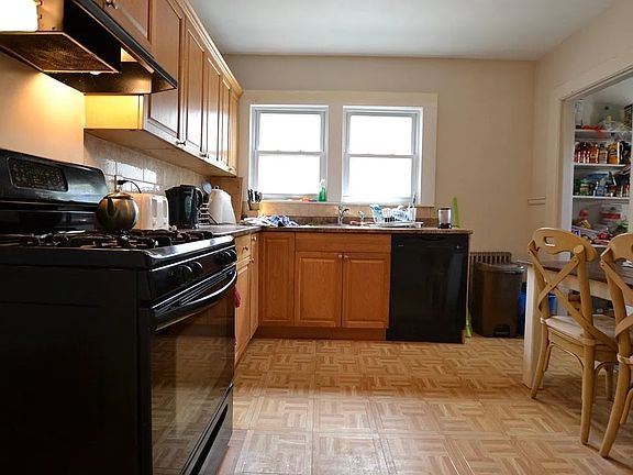 3rd image of 18 Hunnewell Ave #2