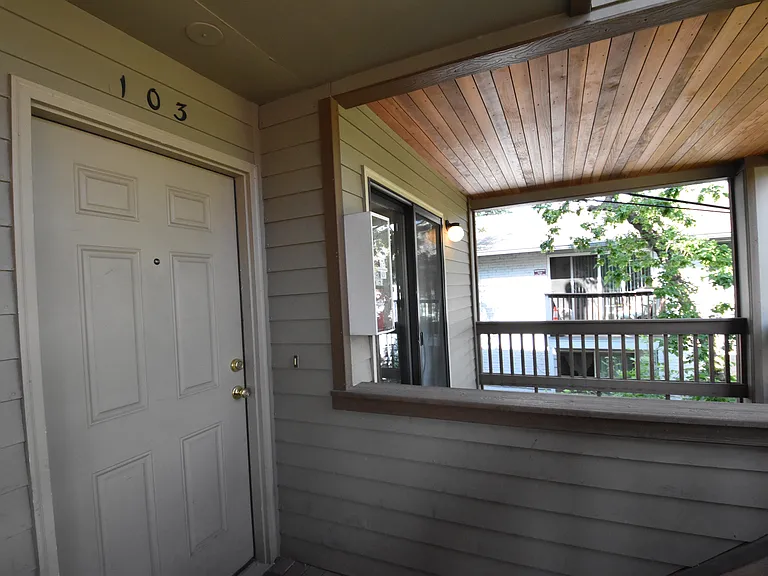 1921 Walnut St #101 — Photo 2