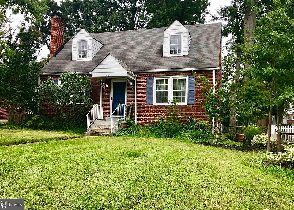 1st image of 2923 Stuart Dr