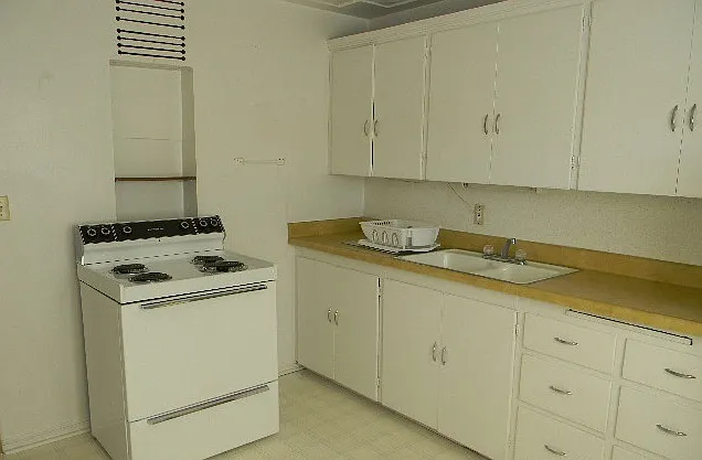 1124 Edgar St #B-C — Photo 10