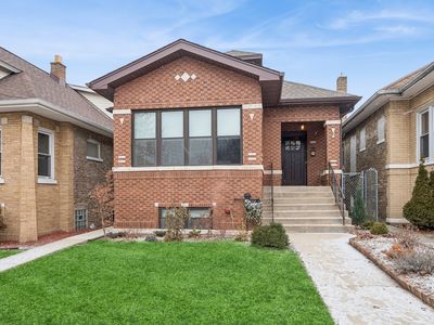 5022 N Central Park Ave, Chicago, IL, 60625
