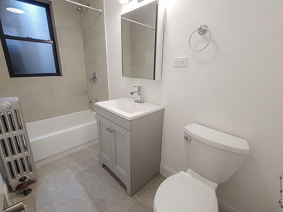 2nd image of 1606.5 W Sunnyside Ave #2S