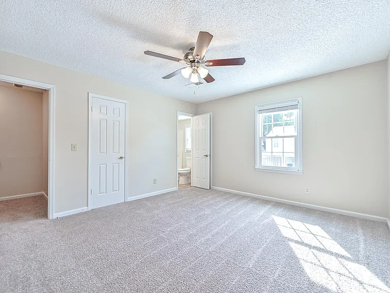 1036 Old Holcomb Bridge Rd — Photo 13