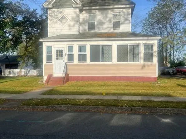 6 Park Ave, Gloucester City, NJ 08030