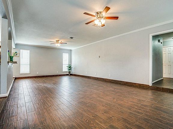 4th image of 10061 Timberwood Dr