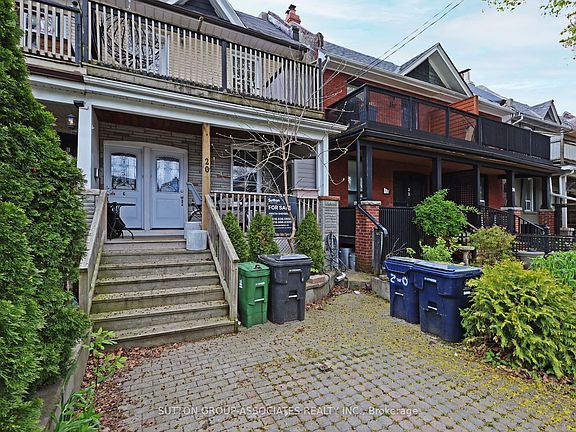 3rd image of 20 Ashdale Ave